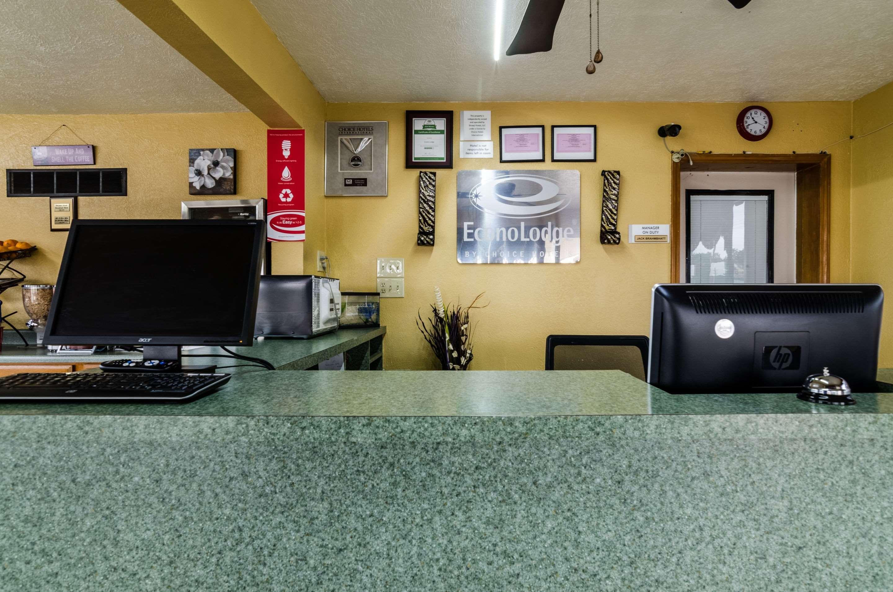Econo Lodge Winfield Экстерьер фото