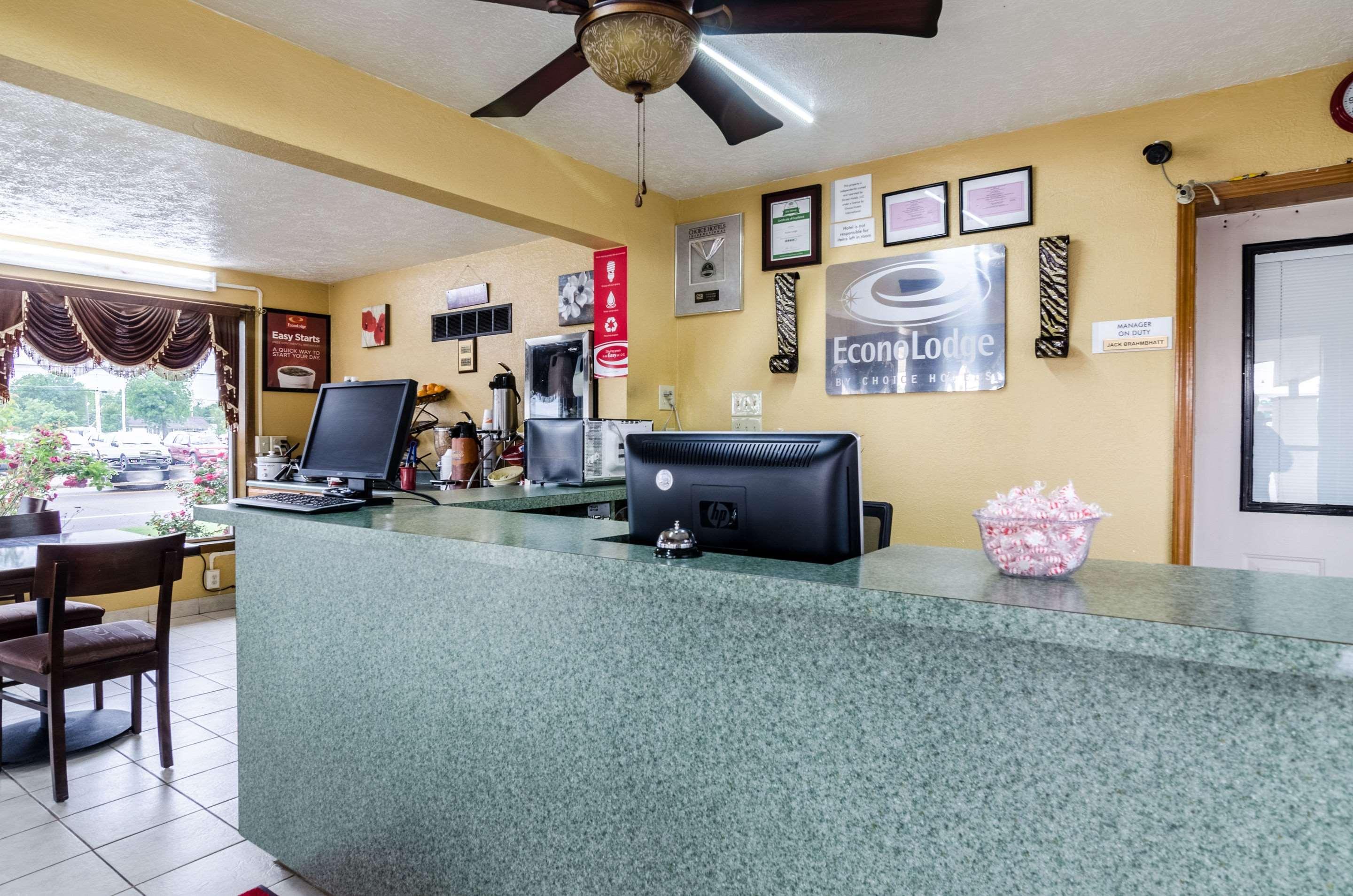 Econo Lodge Winfield Экстерьер фото