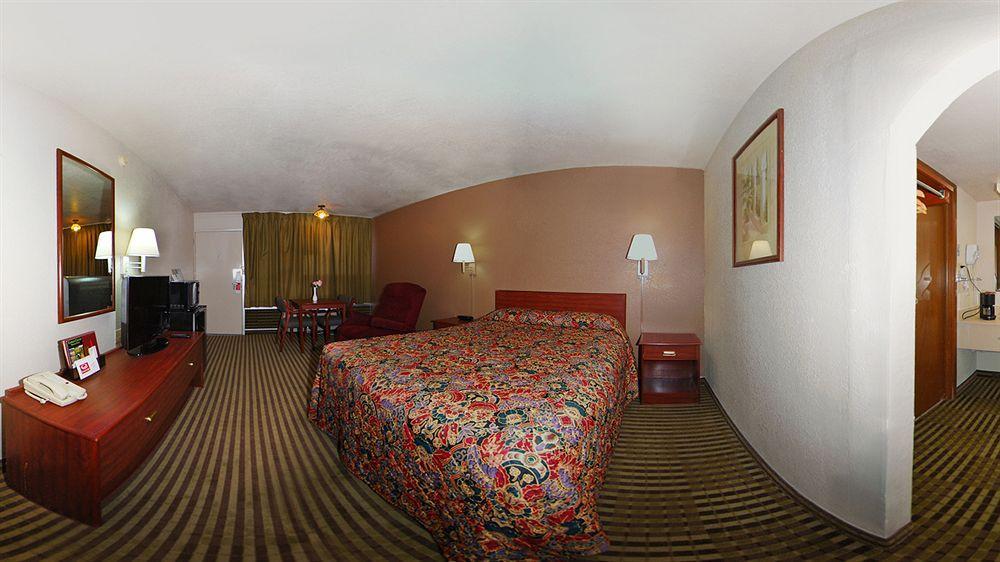 Econo Lodge Winfield Экстерьер фото